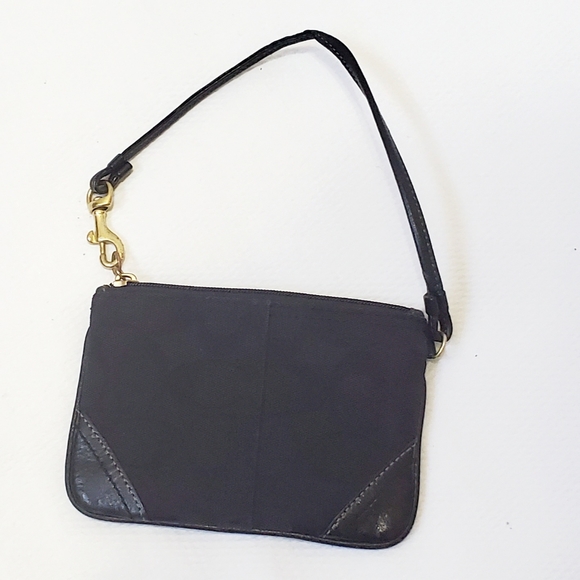 Coach Black Signature Wristlet - Picture 1 of 6